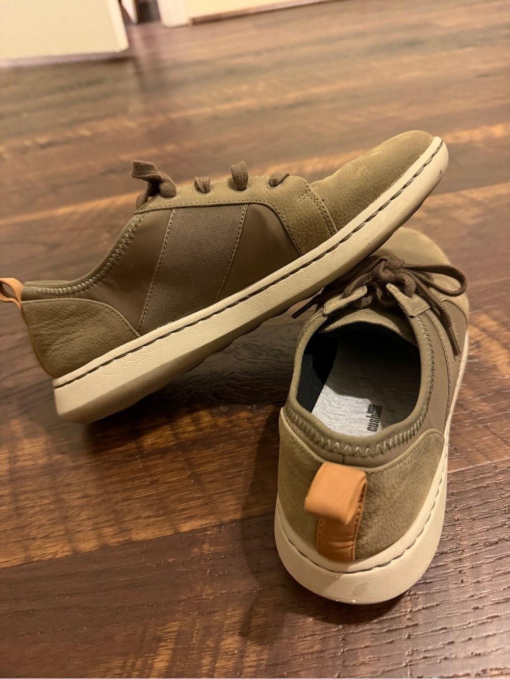 Clarks Olive Green CloudStepper Cushion Low-Top Sneakers with Tan Heel Tab